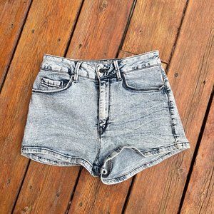 Acid Washed Jean Shorts✨**DISCOUNTED SHIPPING** 📦 ✈️